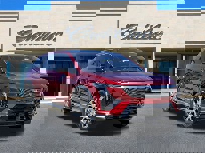 New 2025 Cadillac Optiq Luxury 1