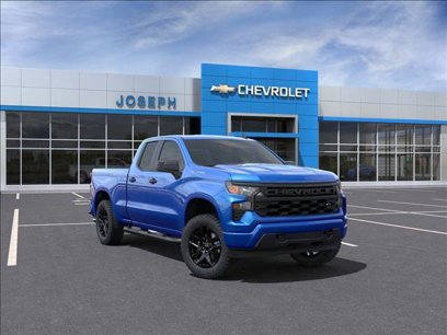 New 2025 Chevrolet Silverado 1500 Custom w/ Turbomax Blackout Package