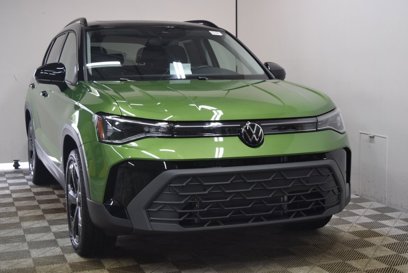 New 2025 Volkswagen Taos SE
