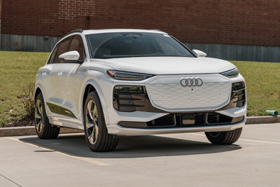 New 2025 Audi Q6 e-tron Premium Plus