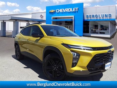 New 2025 Chevrolet Trax ACTIV w/ Sunroof Package