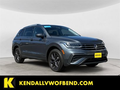 Used 2024 Volkswagen Tiguan SE w/ Panoramic Sunroof Package