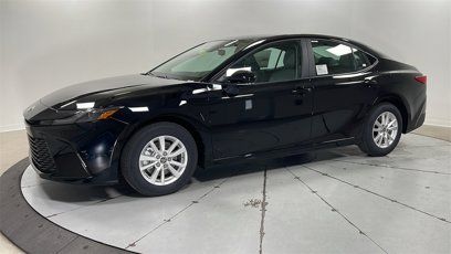 New 2025 Toyota Camry LE