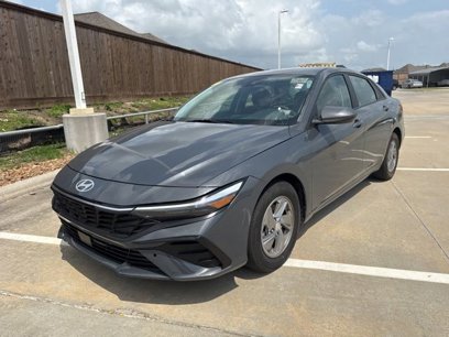 Used 2024 Hyundai Elantra SE