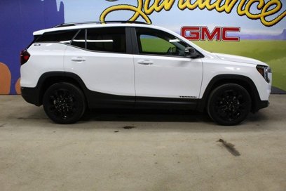 Used 2022 GMC Terrain SLE w/ Driver Convenience Package