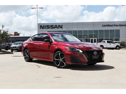Used 2023 Nissan Altima 2.5 SR w/ SR Premium Package