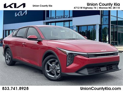 New 2025 Kia K4 LXS