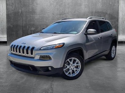 Used 2017 Jeep Cherokee Latitude w/ Comfort/Convenience Group