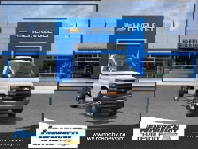 New 2025 Chevrolet Express 3500 w/ Power Convenience Package