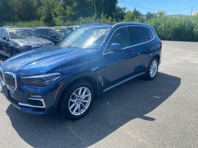 Used 2019 BMW X5 xDrive40i w/ Premium Package 2