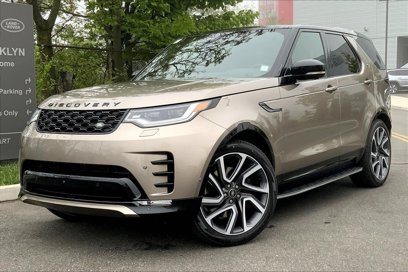 New 2025 Land Rover Discovery Dynamic SE