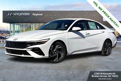 New 2025 Hyundai Elantra SEL w/ Cargo Package
