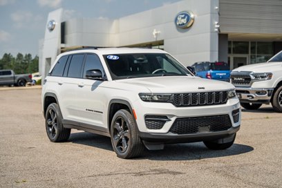 Used 2023 Jeep Grand Cherokee Altitude