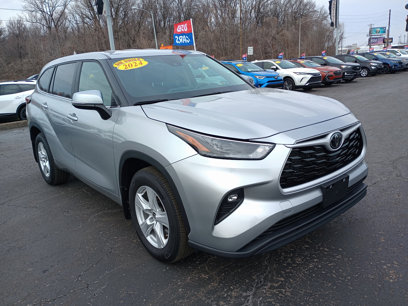 Used 2024 Toyota Highlander LE