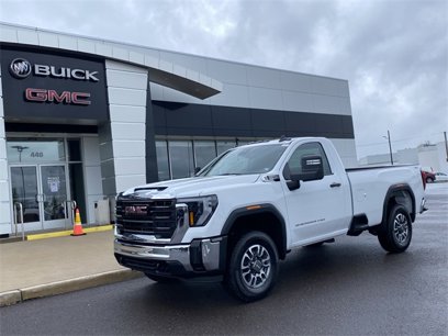 New 2025 GMC Sierra 3500 Pro w/ Convenience Package
