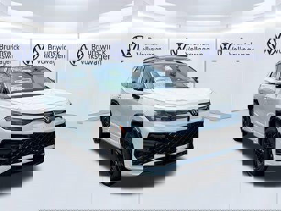New 2025 Volkswagen Tiguan SE R-Line