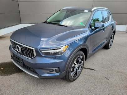 Used 2022 Volvo XC40 T5 Inscription w/ Climate Package