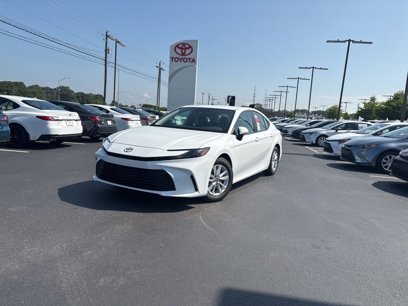 New 2025 Toyota Camry LE