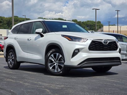 Used 2023 Toyota Highlander XLE