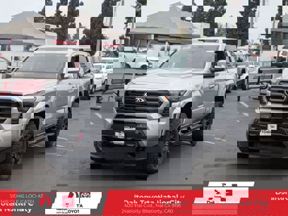 New 2025 Toyota Tacoma SR5