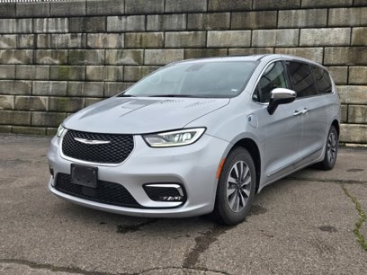 Used 2023 Chrysler Pacifica Limited