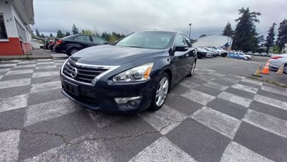 Used 2013 Nissan Altima 3.5 SL w/ Technology Pkg
