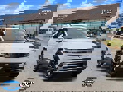 New 2025 Hyundai Ioniq 5 SE