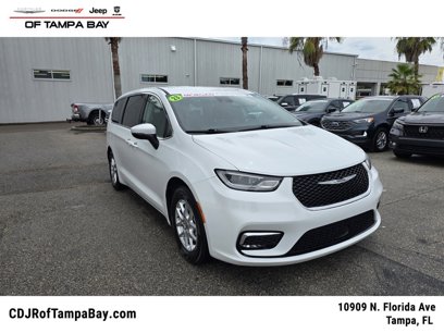 Used 2023 Chrysler Pacifica Touring-L
