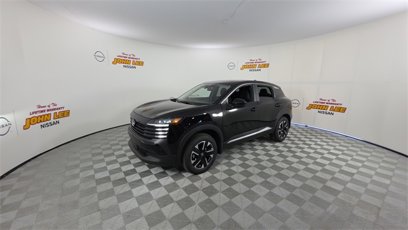 New 2025 Nissan Kicks SV