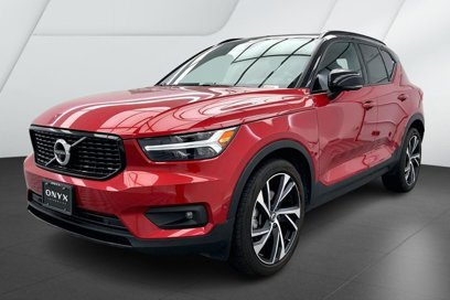 Used 2020 Volvo XC40 T5 R-Design