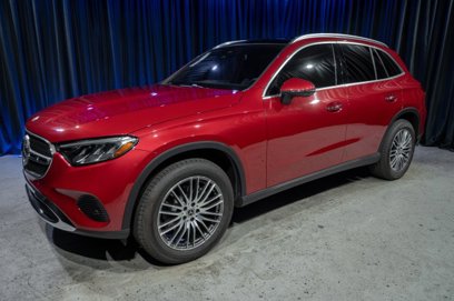 New 2025 Mercedes-Benz GLC 300