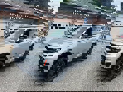 New 2025 Jeep Grand Cherokee L Altitude