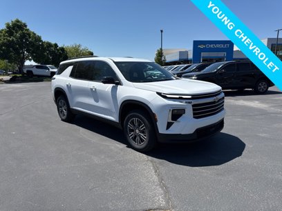 New 2025 Chevrolet Traverse LT w/ Driver Confidence Package