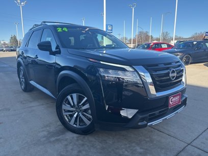 Used 2024 Nissan Pathfinder SL w/ Cargo Package