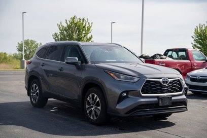Used 2021 Toyota Highlander XLE
