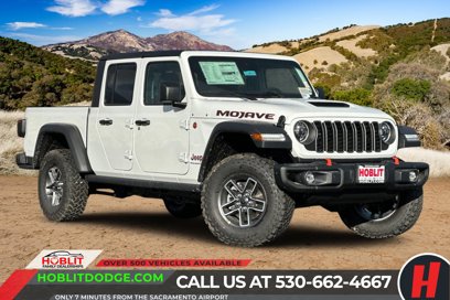 New 2025 Jeep Gladiator Mojave w/ Steel Bumper Group