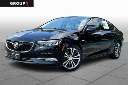 Used 2018 Buick Regal Preferred w/ Driver Confidence Package #1