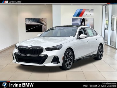 New 2025 BMW 550e xDrive w/ Premium Package