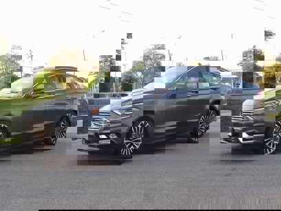 Used 2017 Ford Fusion SE w/ Fusion SE Technology Package