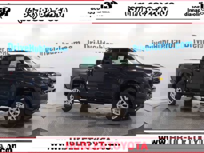 New 2025 Toyota Tacoma SR5
