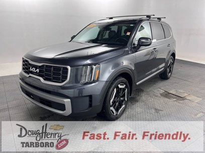 Used 2024 Kia Telluride S w/ S Sunroof Package
