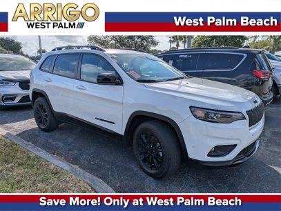 Used 2023 Jeep Cherokee Altitude Lux