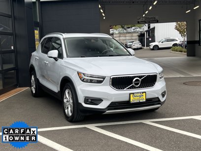 Used 2021 Volvo XC40 T5 Momentum