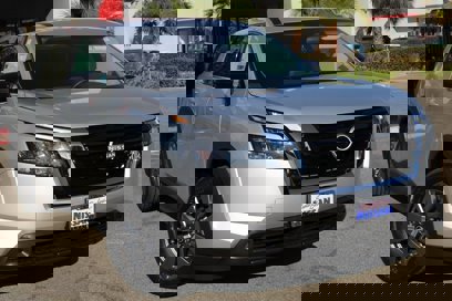 New 2025 Nissan Pathfinder S w/ Cargo Package