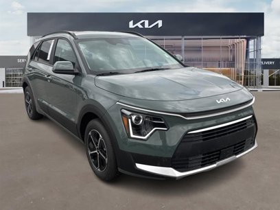 New 2025 Kia Niro EX