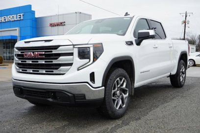 New 2024 GMC Sierra 1500 SLE w/ Preferred Package