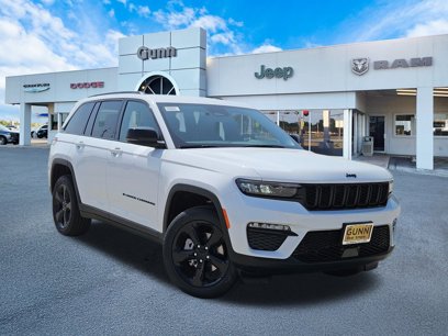 New 2025 Jeep Grand Cherokee Limited w/ Black Appearance Package