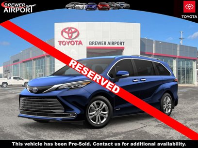 New 2025 Toyota Sienna Platinum