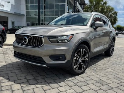 Used 2021 Volvo XC40 T5 Inscription w/ Climate Package