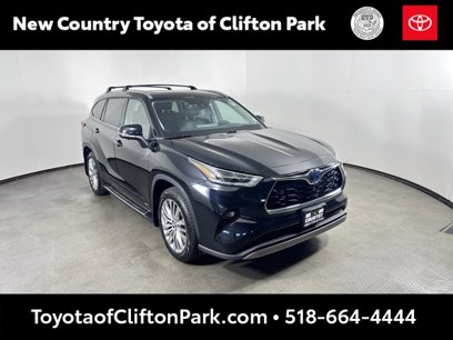 Used 2023 Toyota Highlander Platinum